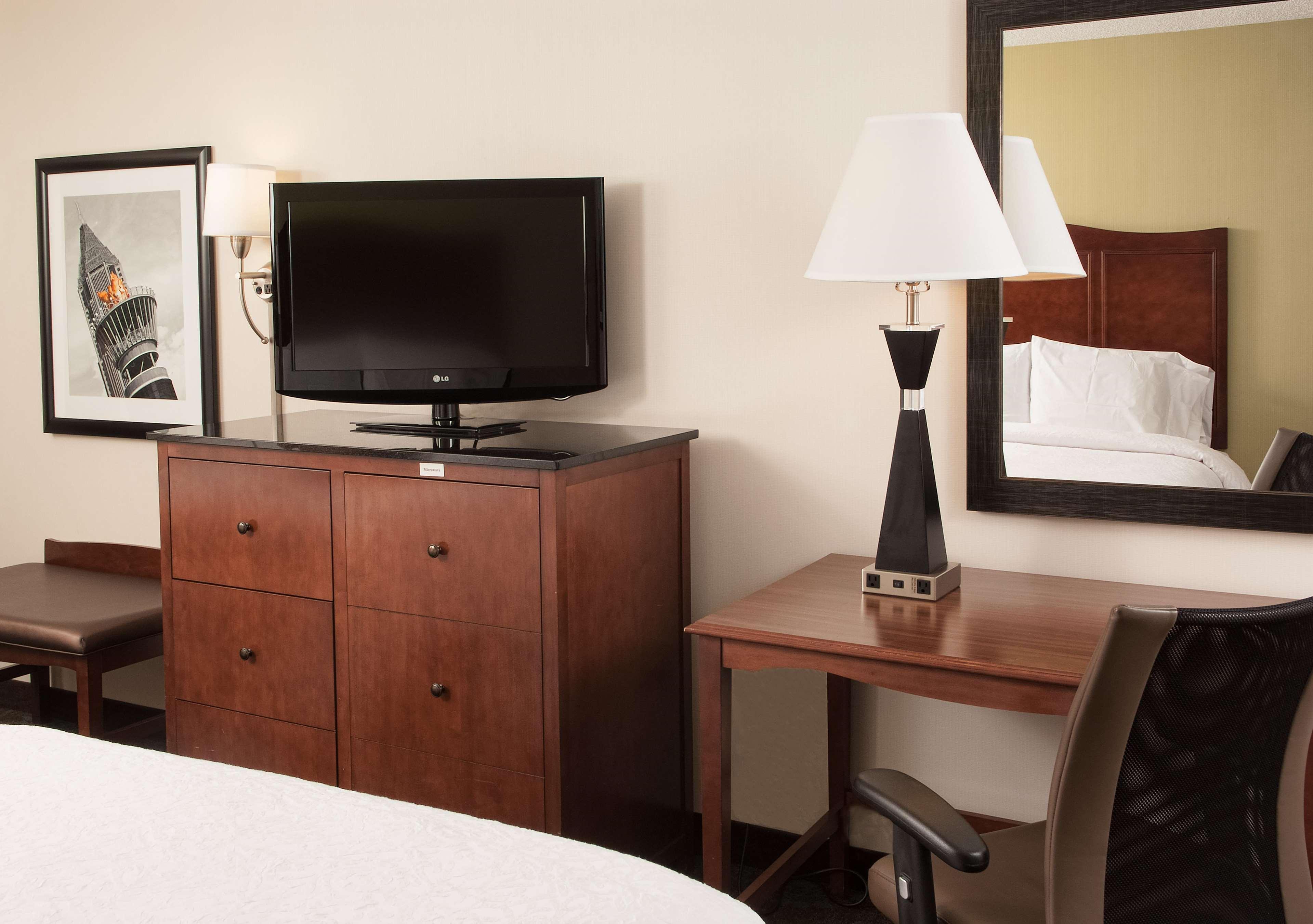 Hampton Inn Atlanta-North Druid Hills Экстерьер фото
