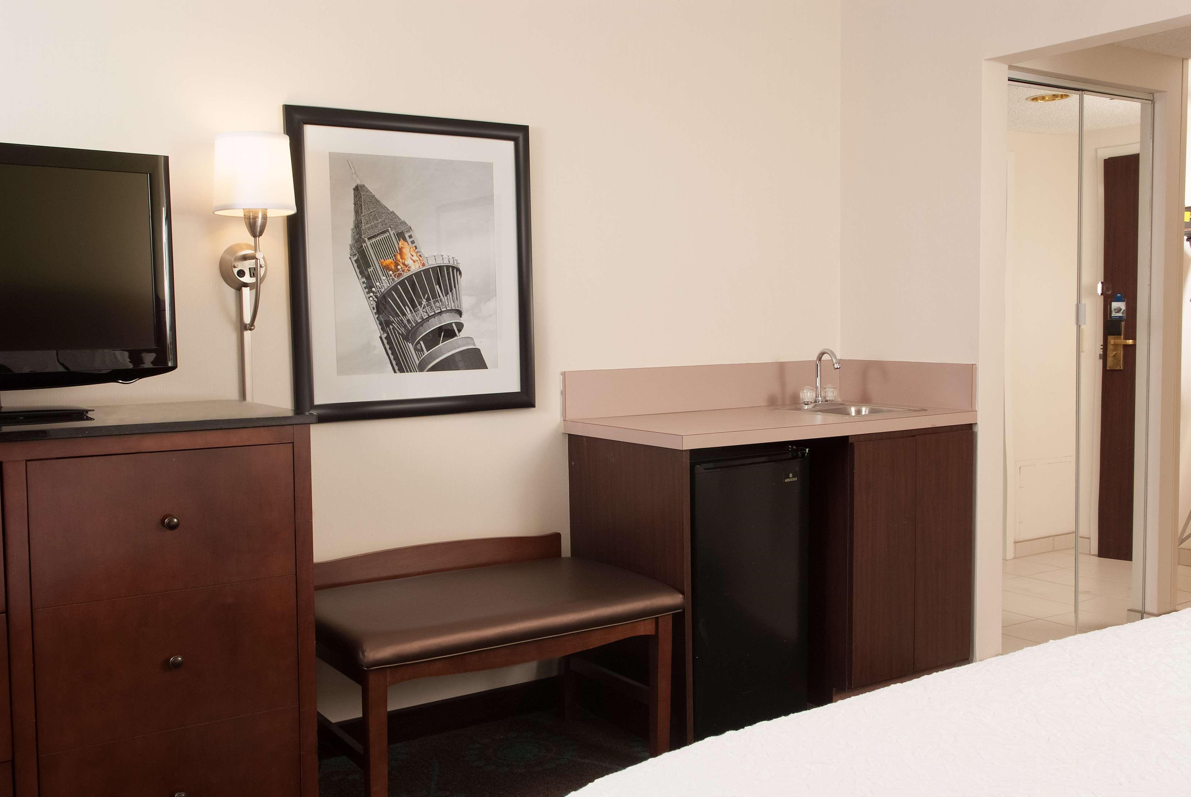 Hampton Inn Atlanta-North Druid Hills Экстерьер фото