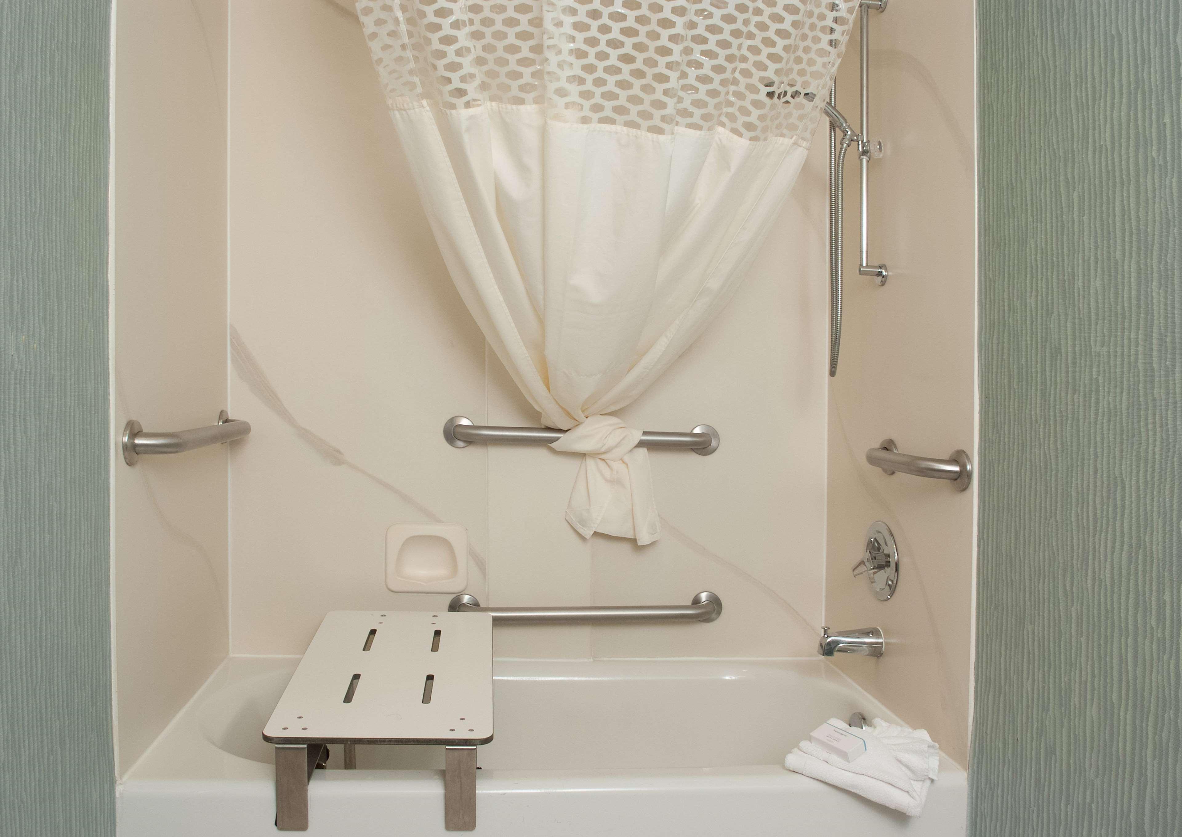 Hampton Inn Atlanta-North Druid Hills Экстерьер фото