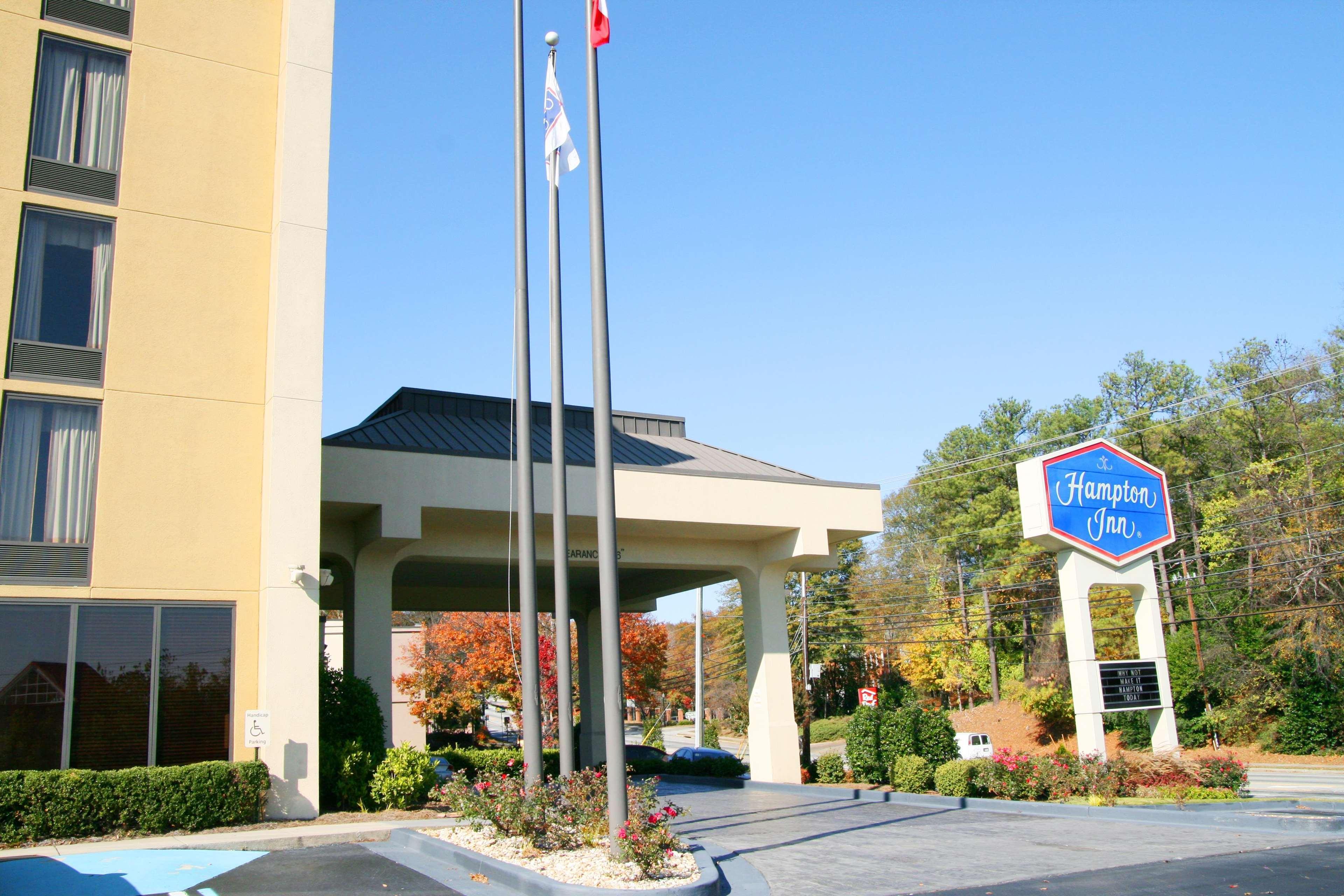 Hampton Inn Atlanta-North Druid Hills Экстерьер фото