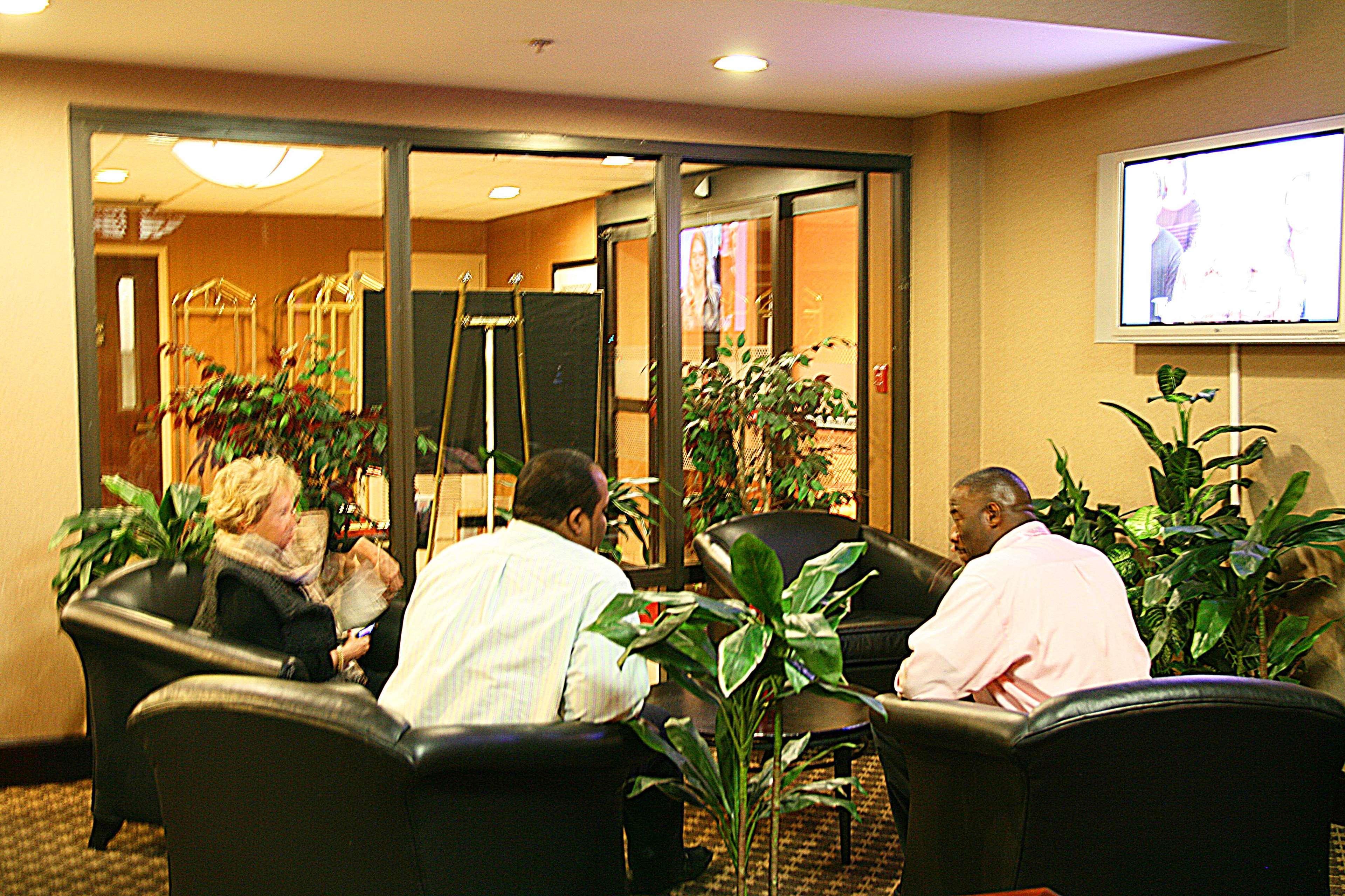 Hampton Inn Atlanta-North Druid Hills Интерьер фото