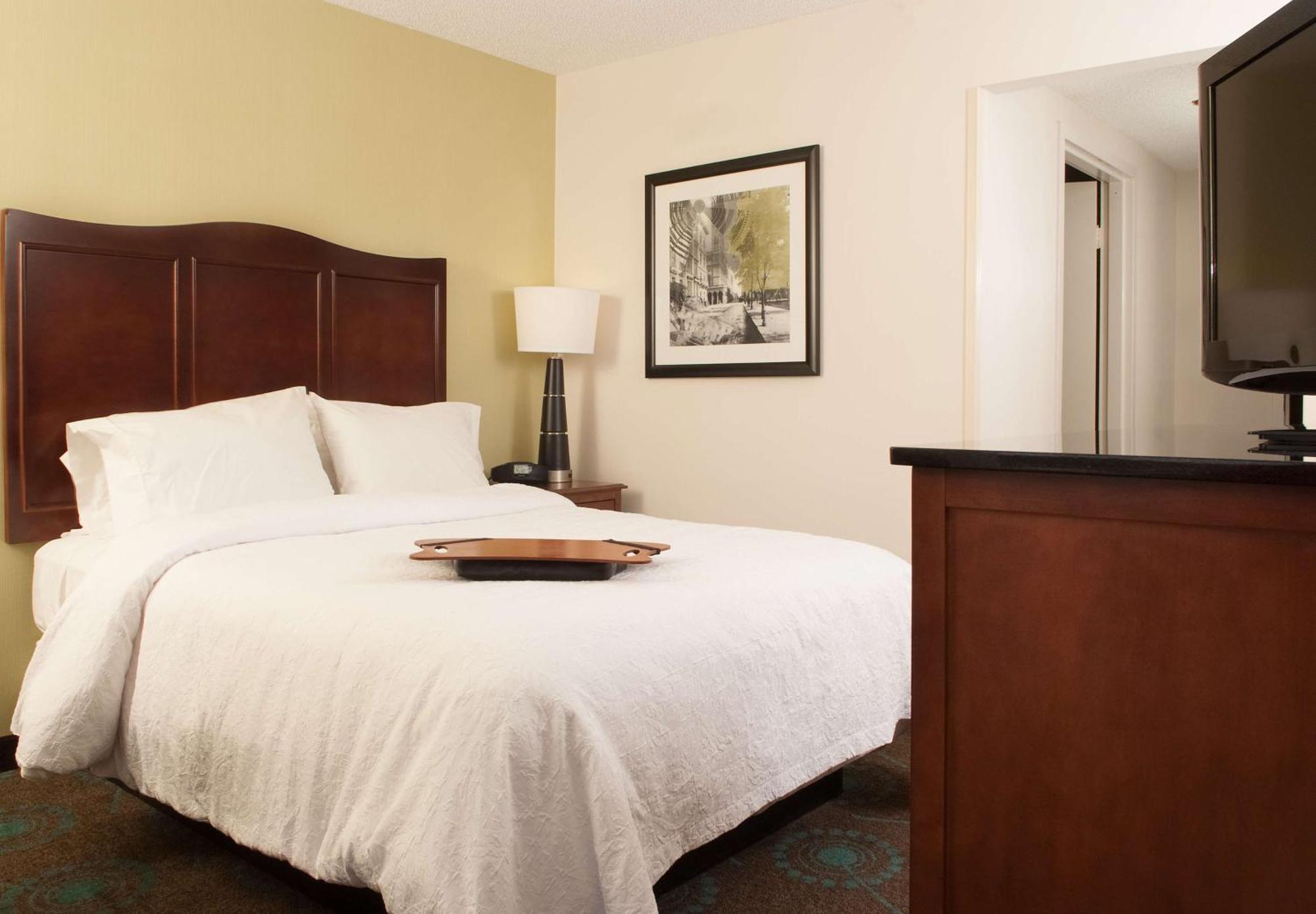 Hampton Inn Atlanta-North Druid Hills Экстерьер фото