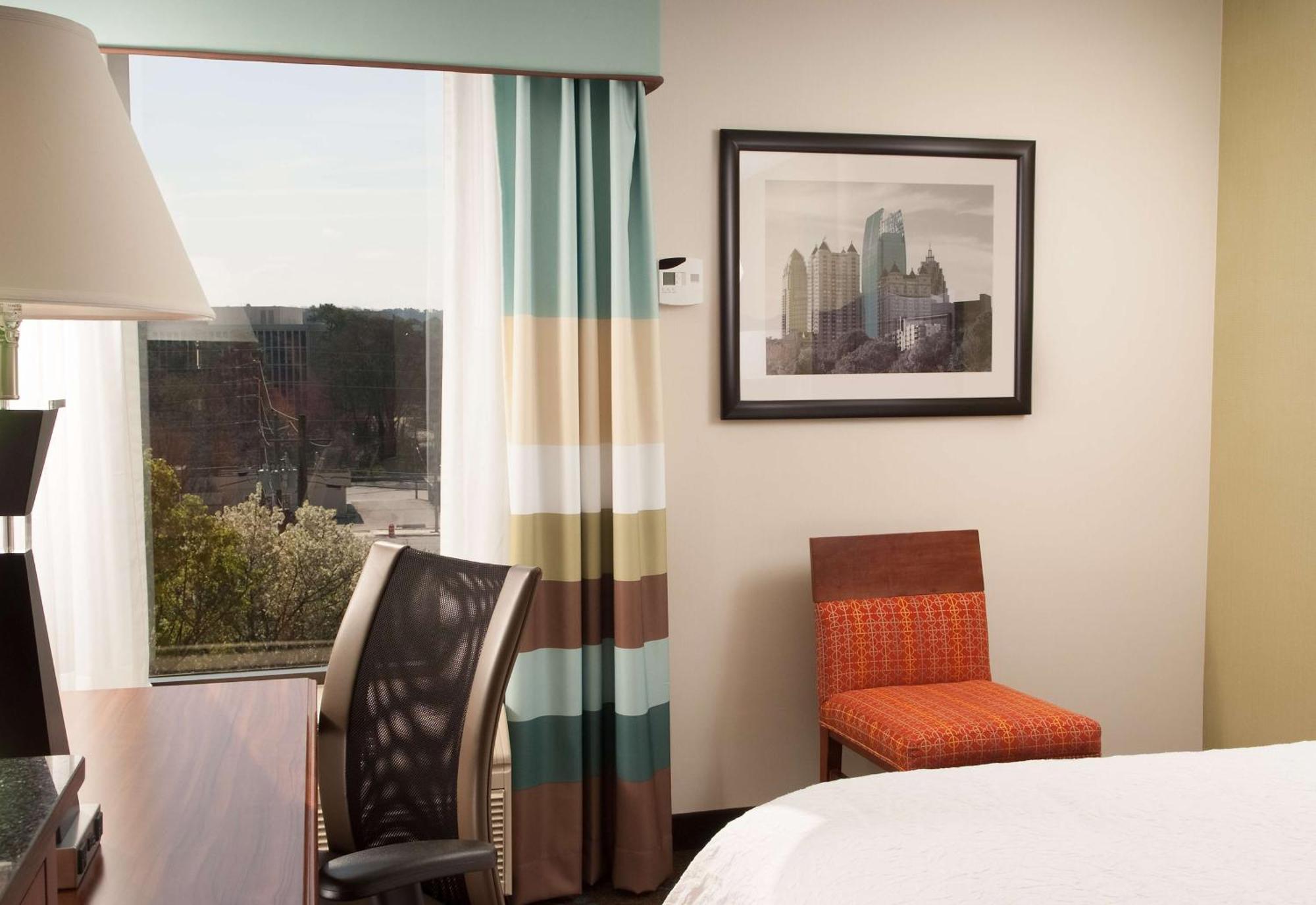 Hampton Inn Atlanta-North Druid Hills Экстерьер фото